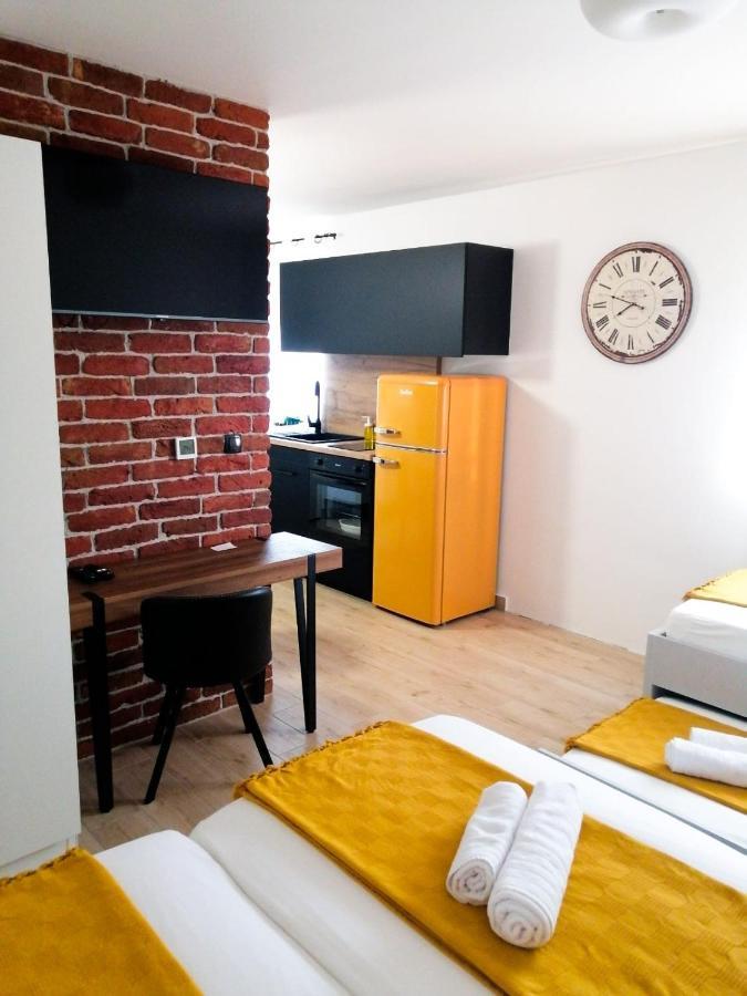 Evita Studio Apartment 卡尔洛瓦茨 外观 照片